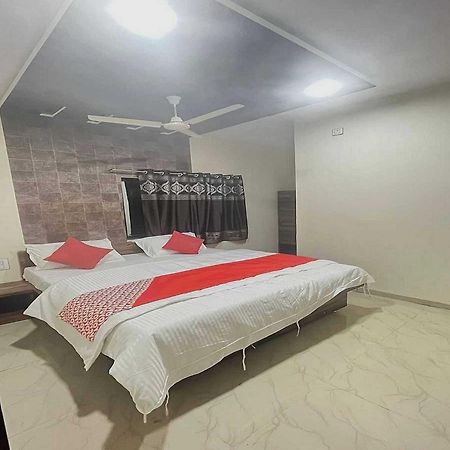 Gangapur  Hotel O Pravin Executive מראה חיצוני תמונה